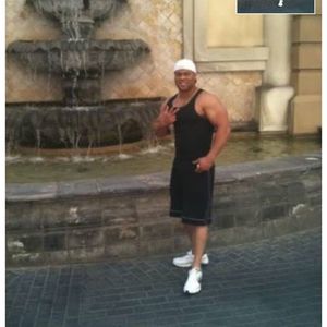 Meet your Posher, Derrick